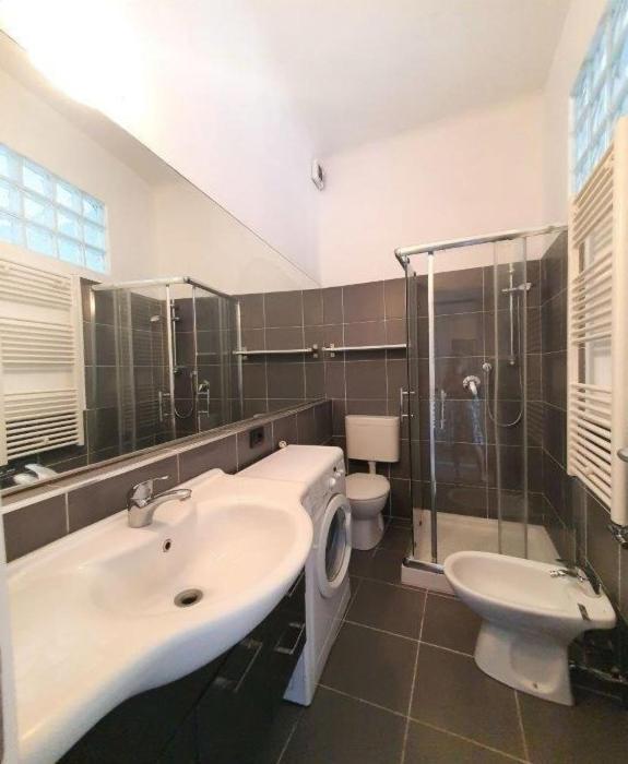 Convenienza E Ottimo Collegamento Coi Mezzi - Imbriani Urban Retreat Apartment Милано Екстериор снимка
