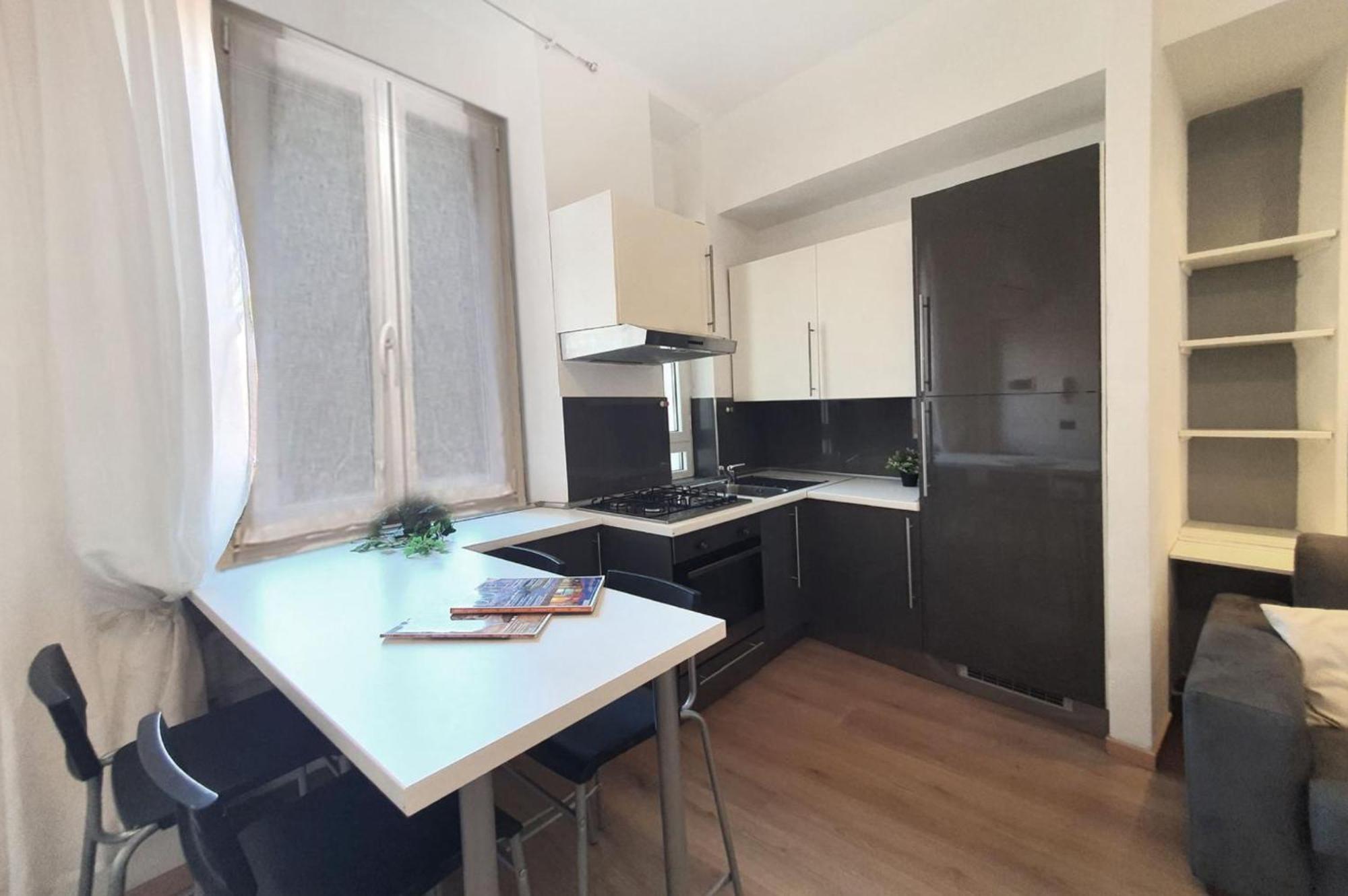 Convenienza E Ottimo Collegamento Coi Mezzi - Imbriani Urban Retreat Apartment Милано Екстериор снимка